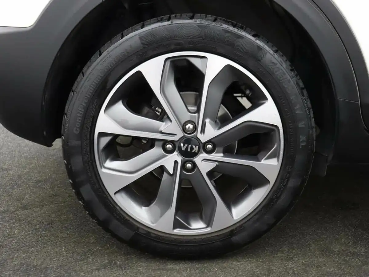 2020-kia-stonic-10-t-gdi-4-dct-big-8