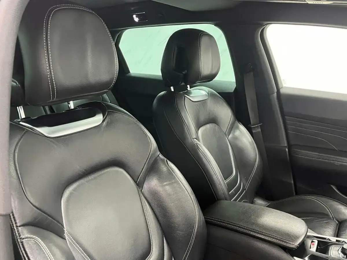 2013-citroen-ds5-20td-dsport-big-18