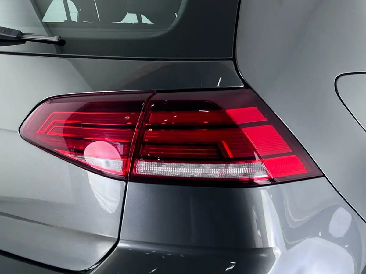 2018-volkswagen-golf-16tdi-se-nav-hatchback-5d-dsg-big-7