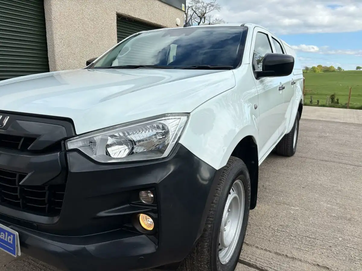 2021-isuzu-d-max-19td-utility-4x4-double-pickup-big-12