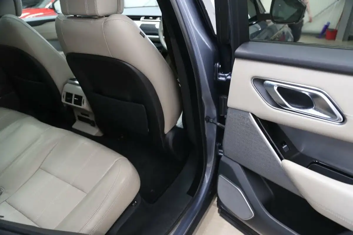 2019-land-rover-range-rover-velar-20-d240-r-dynamic-hse-big-32