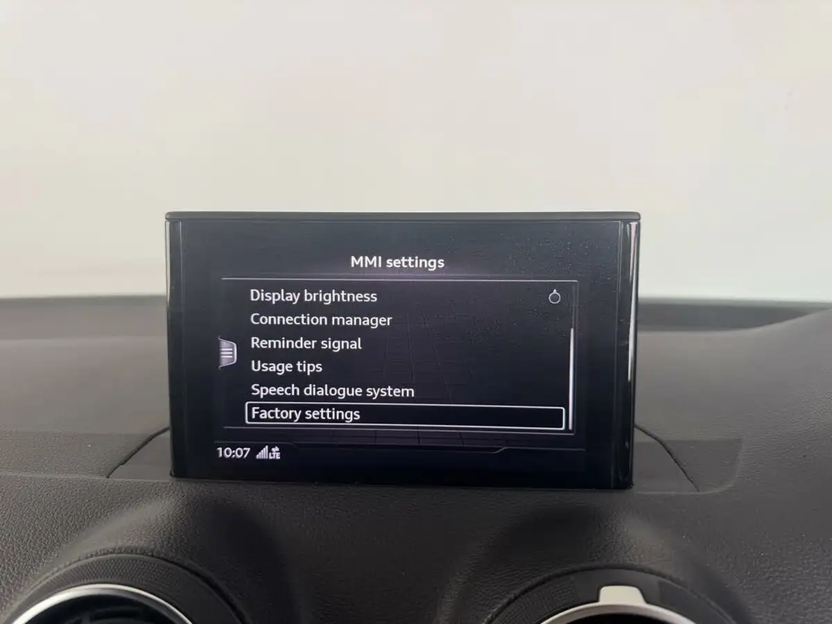 2019-audi-q2-16-30-tdi-s-line-big-50