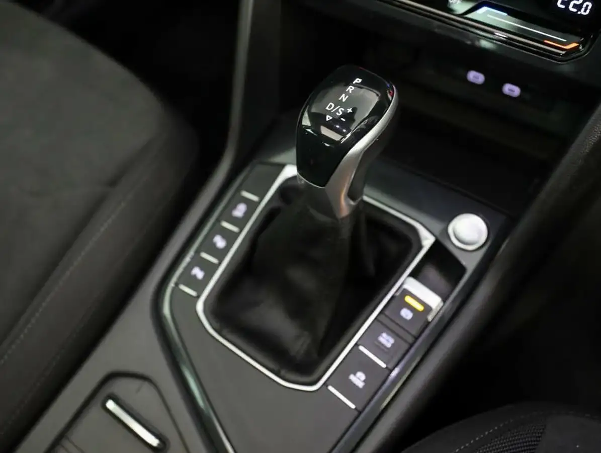 2020-volkswagen-tiguan-15-tsi-elegance-big-21