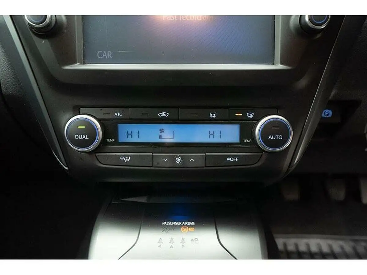 2016-toyota-avensis-18-v-matic-business-edition-saloon-4d-big-33