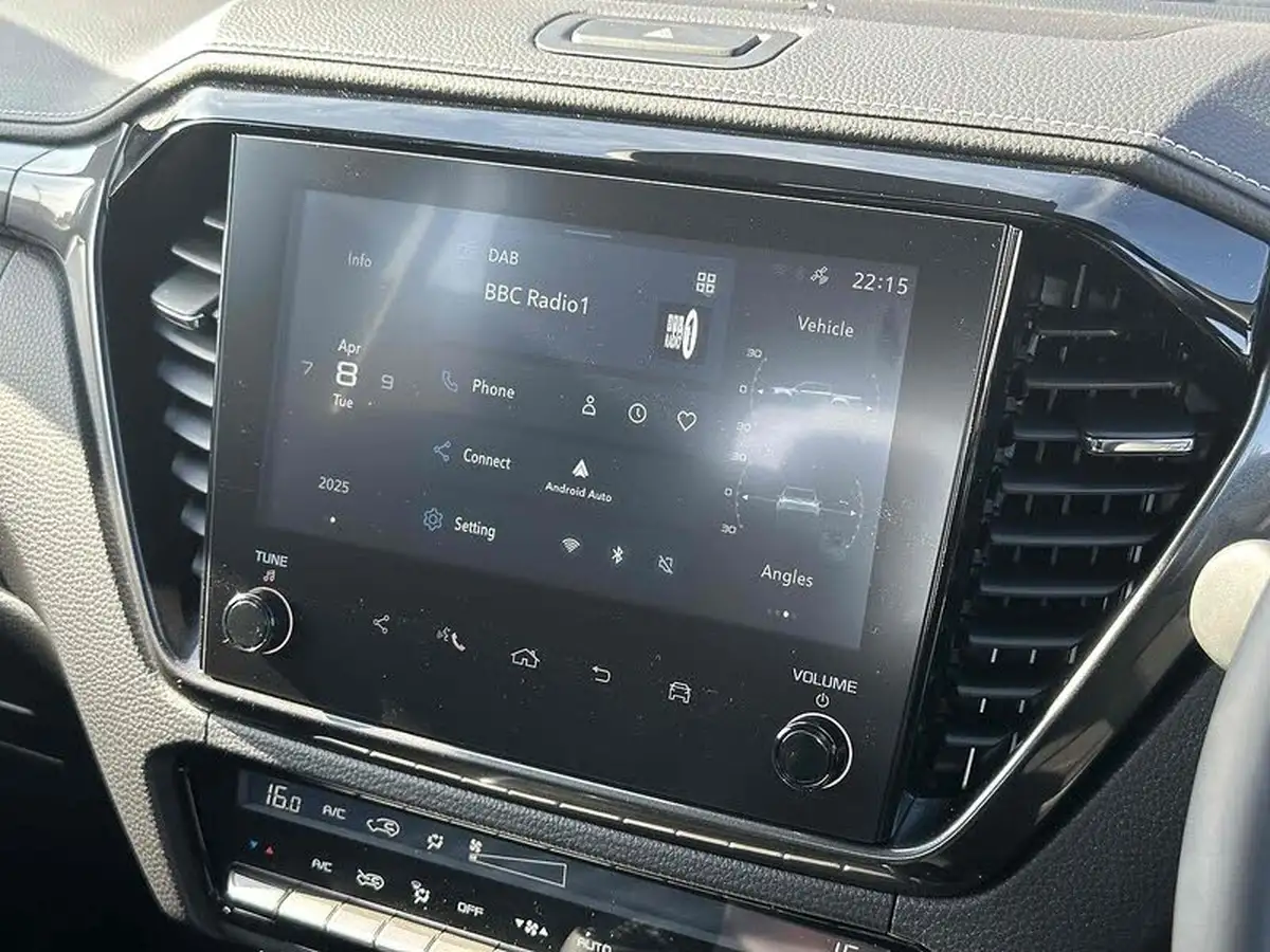 2025-isuzu-d-max-19td-v-cross-steel-edition-auto-big-34