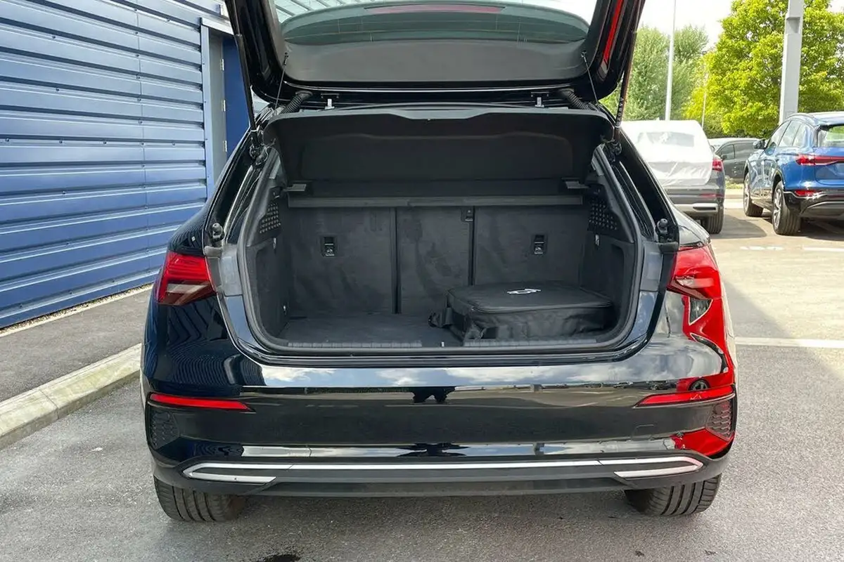 2023-audi-a3-14-40-tfsi-e-sport-big-18