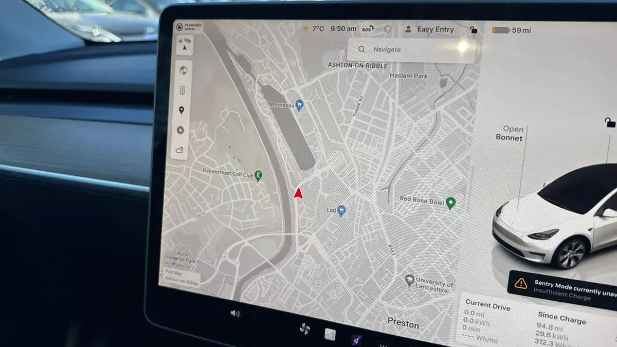 2022-tesla-model-y-e-long-range-big-29