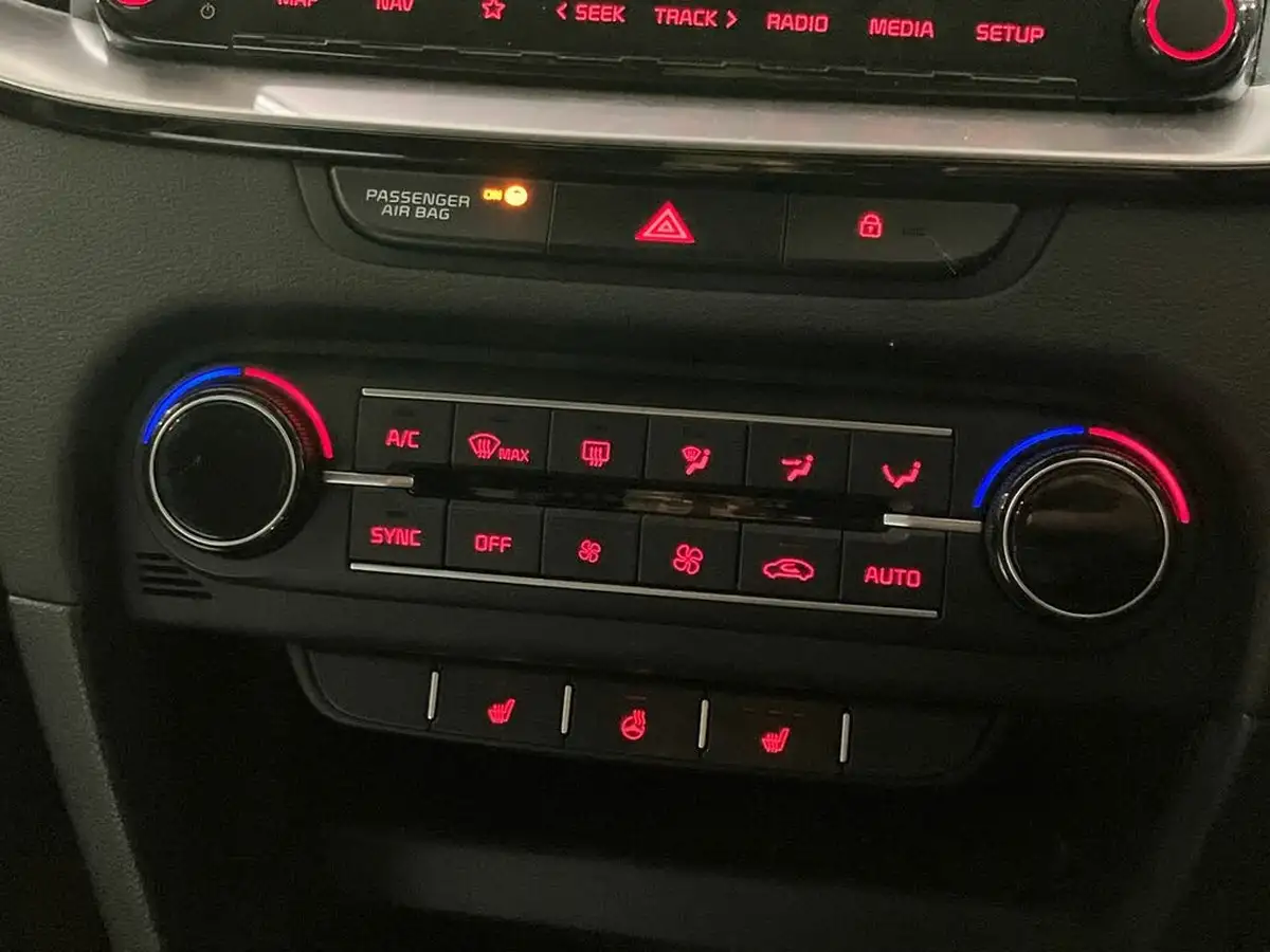 2022-kia-xceed-15-t-gdi-3-big-11