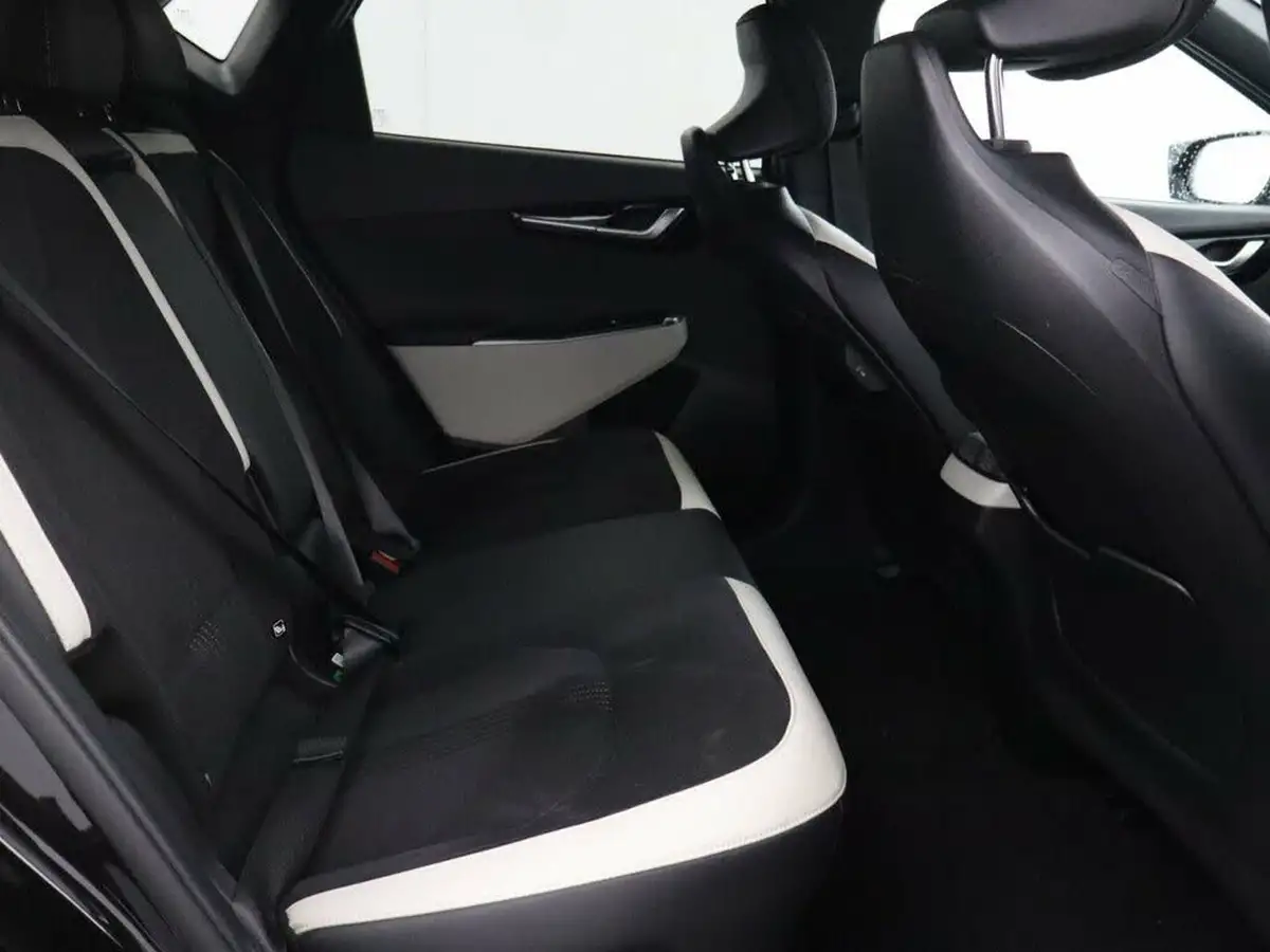 2022-kia-ev6-e-gt-line-225bhp-big-17