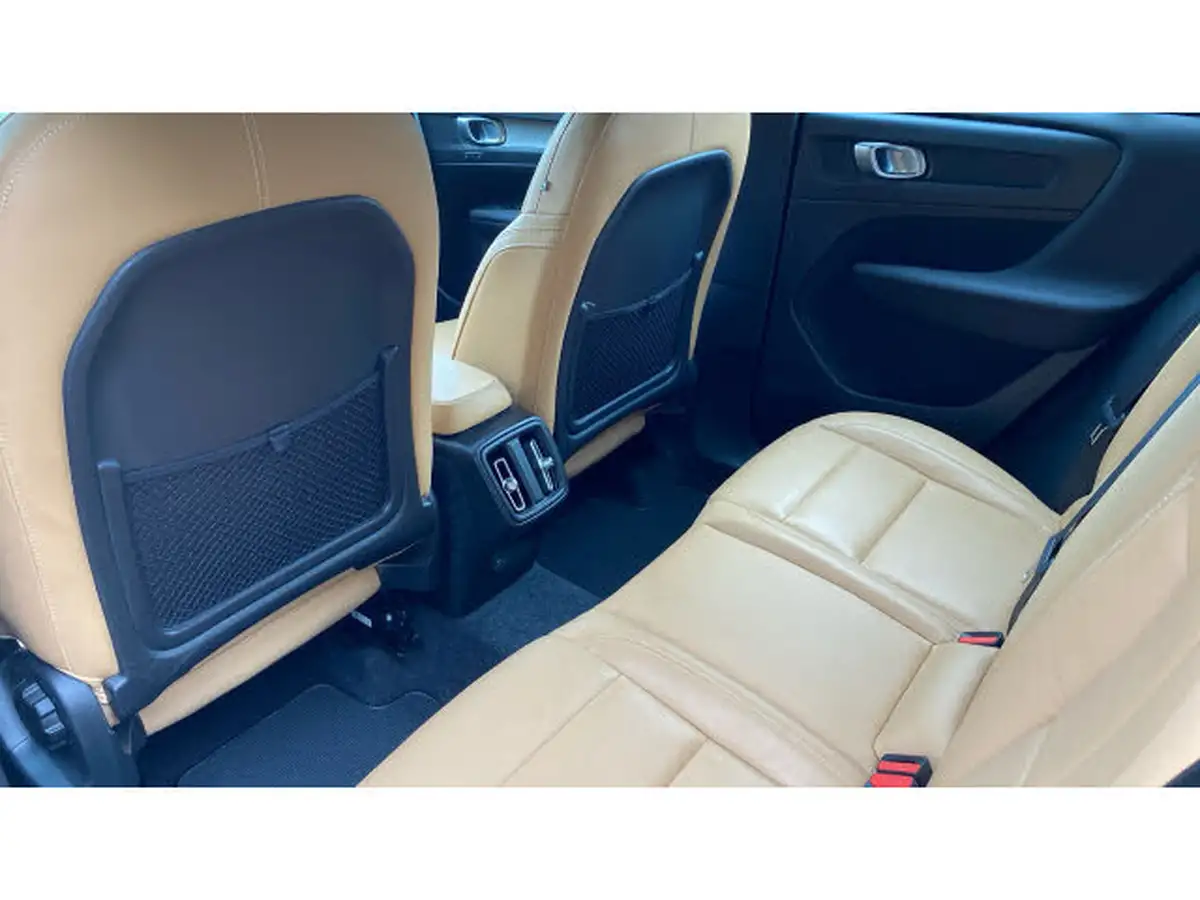 2020-volvo-xc40-20-b4-inscription-big-9