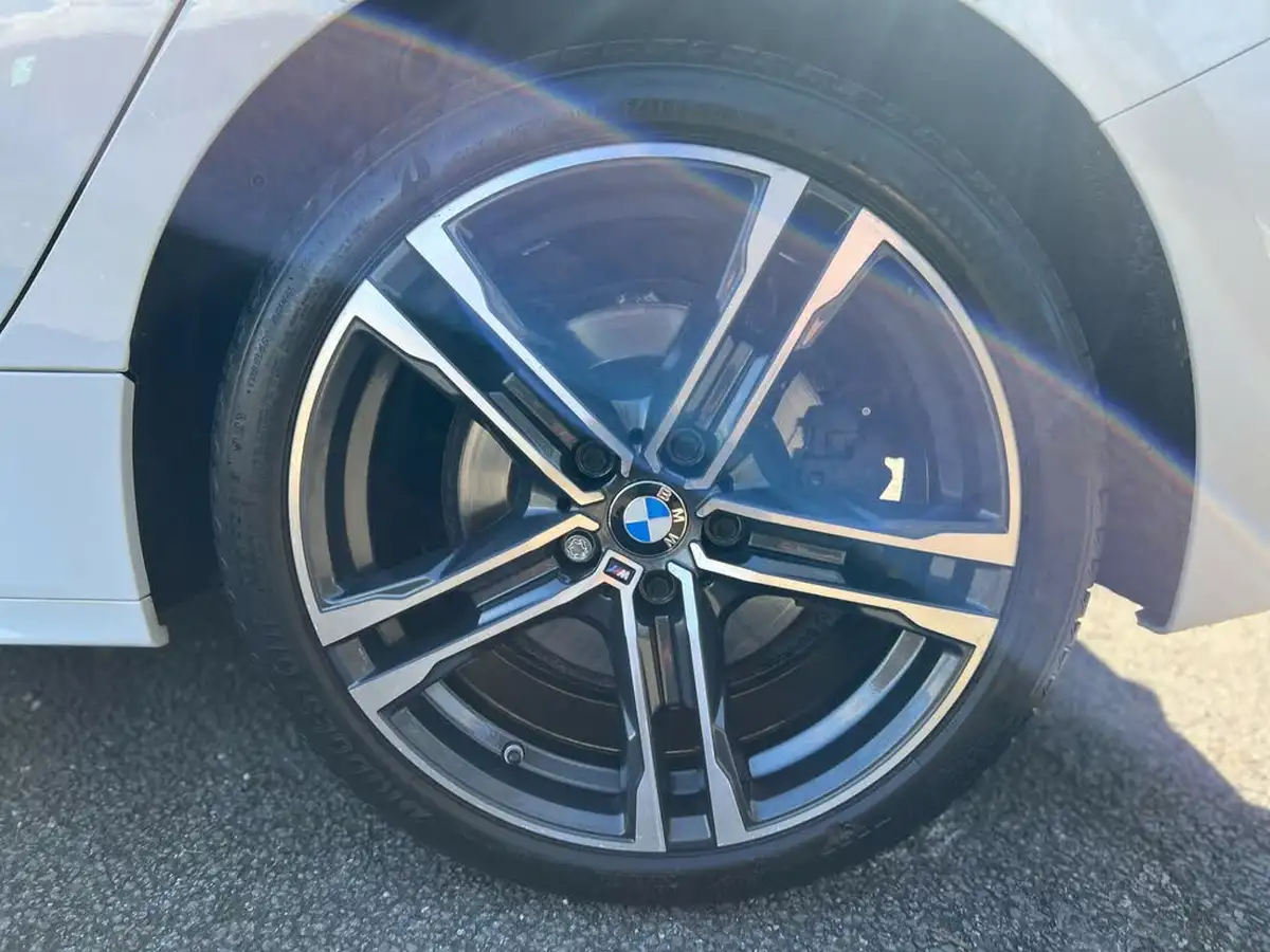 2020-bmw-1-series-20td-120d-xdrive-m-sport-big-15