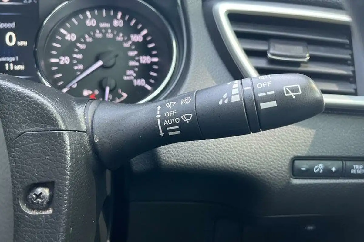 2017-nissan-qashqai-12-dig-t-tekna-big-14