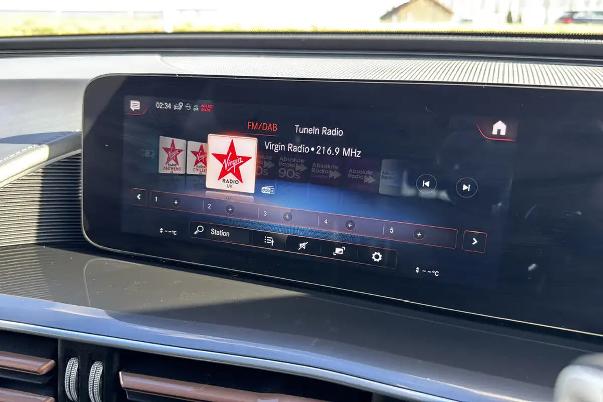 2022-mercedes-benz-eqc-e-eqc-400-amg-line-premium-big-19