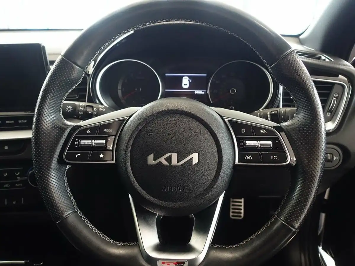 2022-kia-pro-ceed-15-t-gdi-gt-line-big-17