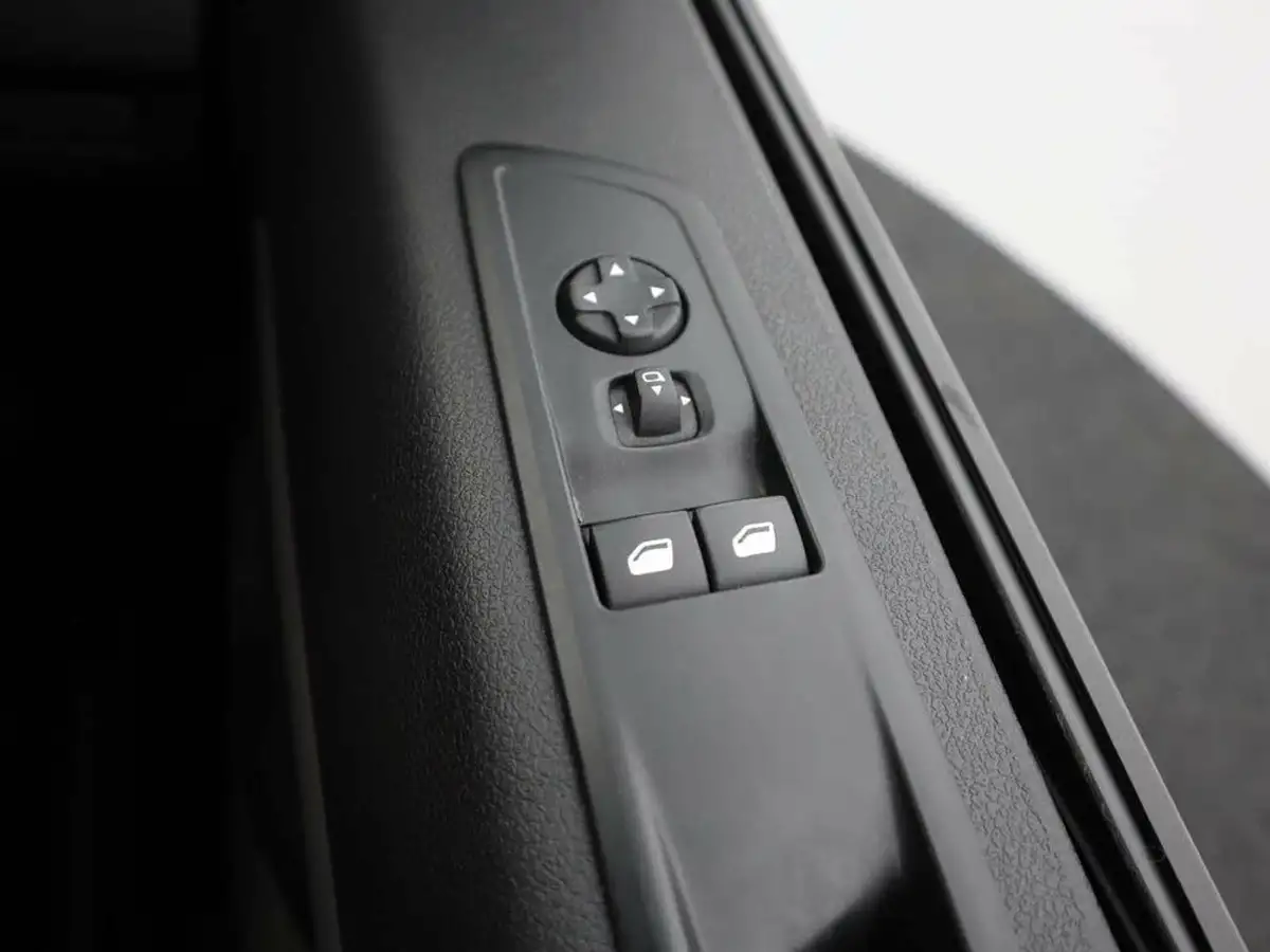 2023-vauxhall-vivaro-life-e-ultimate-l-big-40
