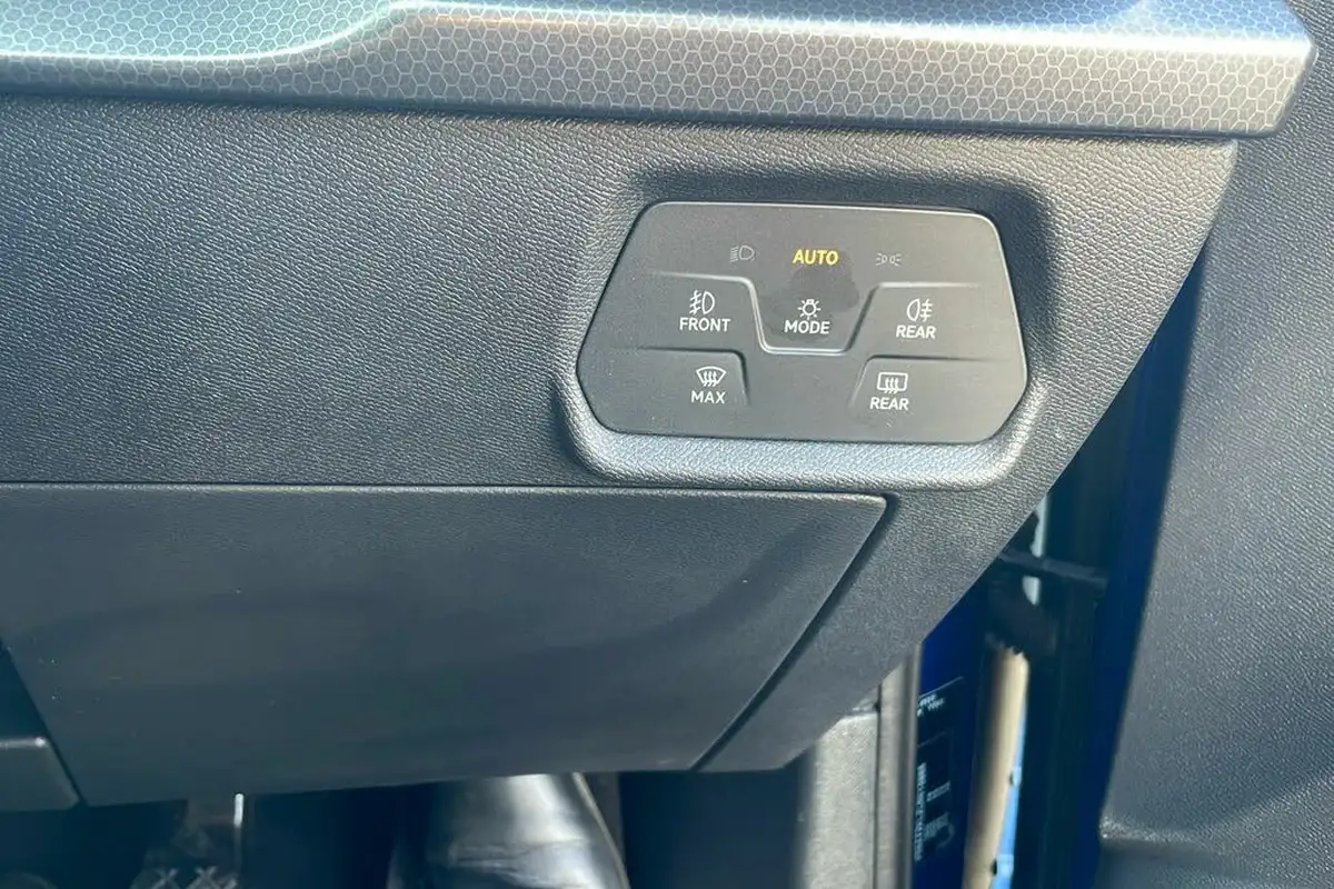 2020-seat-leon-15-tsi-evo-se-dynamic-hatchback-big-20