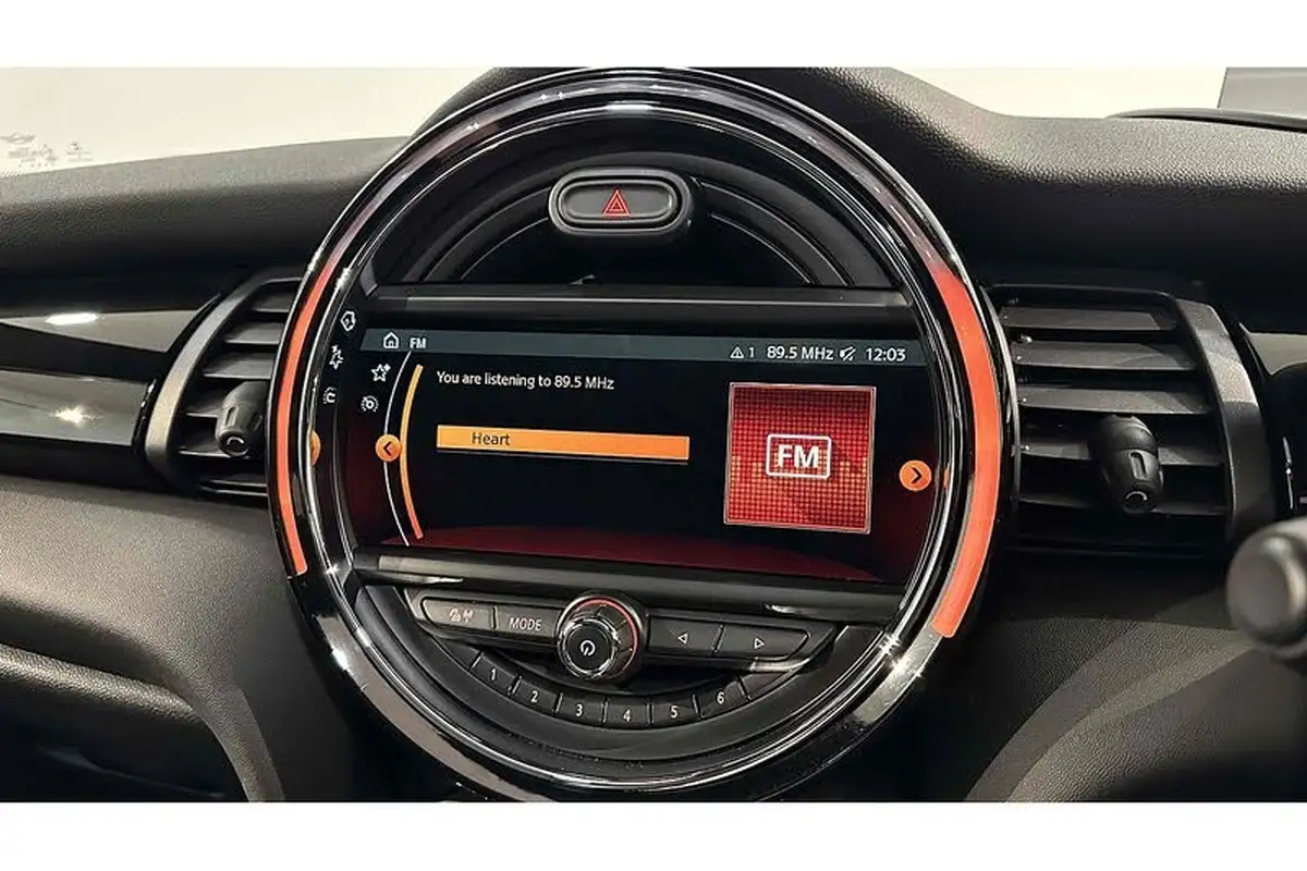 2018-mini-cooper-15-cooper-series-ii-ss-hatchback-5d-auto-big-40