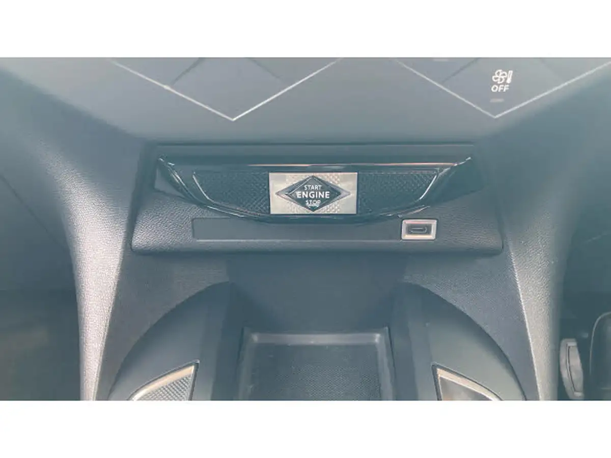 2022-ds-ds-3-crossback-e-tense-rivoli-big-26
