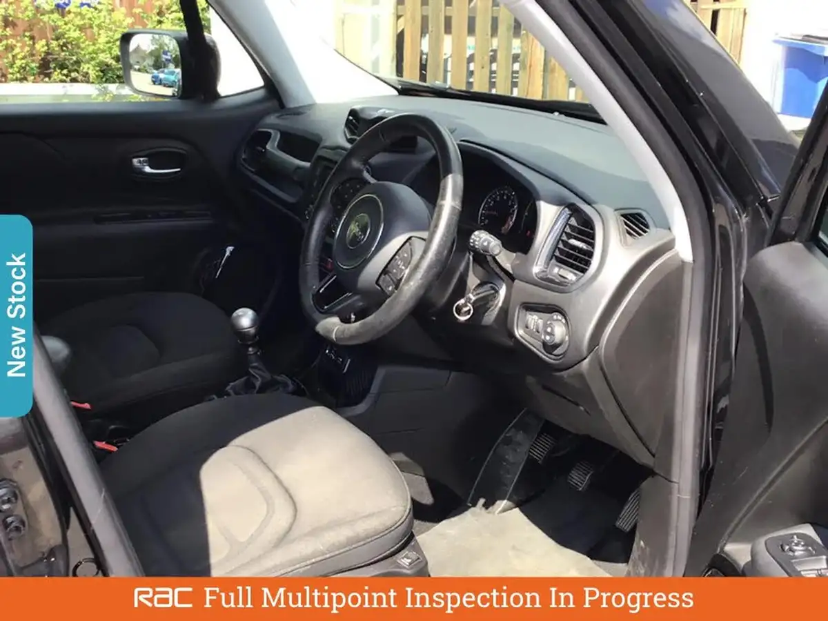 2017-jeep-renegade-14-multiair-ii-night-eagle-ii-big-2