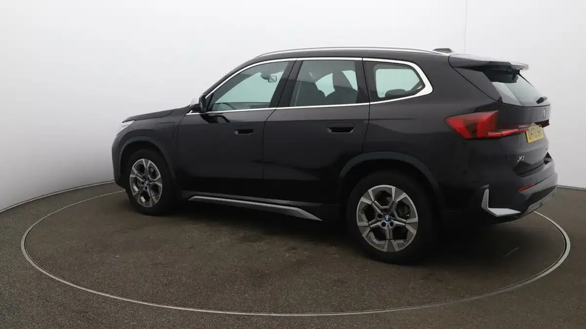 2023-bmw-x1-15-xdrive25e-xline-big-34