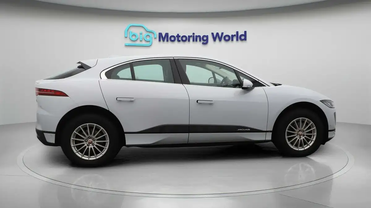 2020-jaguar-i-pace-ev400-s-big-8