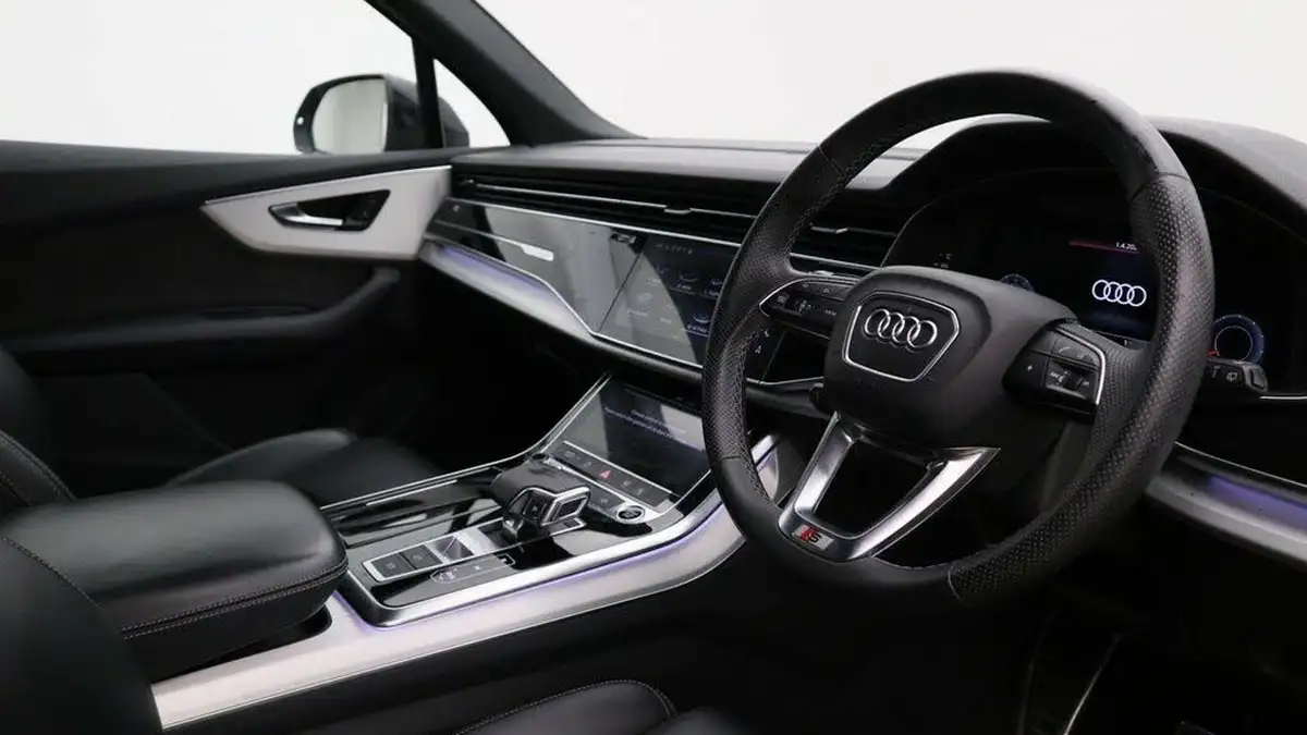 2020-audi-q7-30-55-tfsi-s-line-big-6