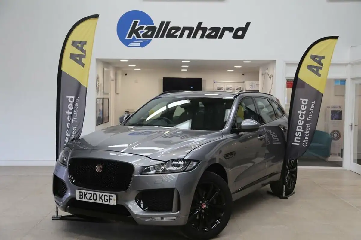 2020-jaguar-f-pace-20i-chequered-flag-big-41