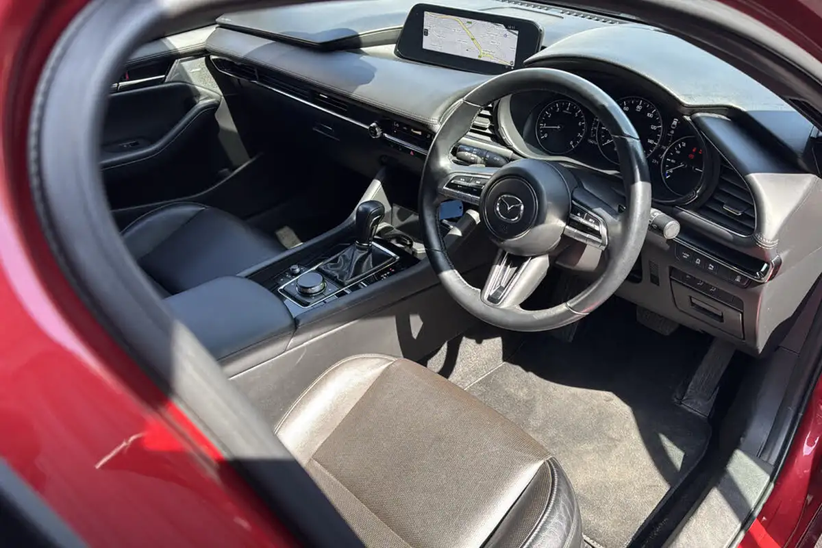 2022-mazda-mazda3-20-gt-sport-122ps-hatchback-5d-auto-big-9