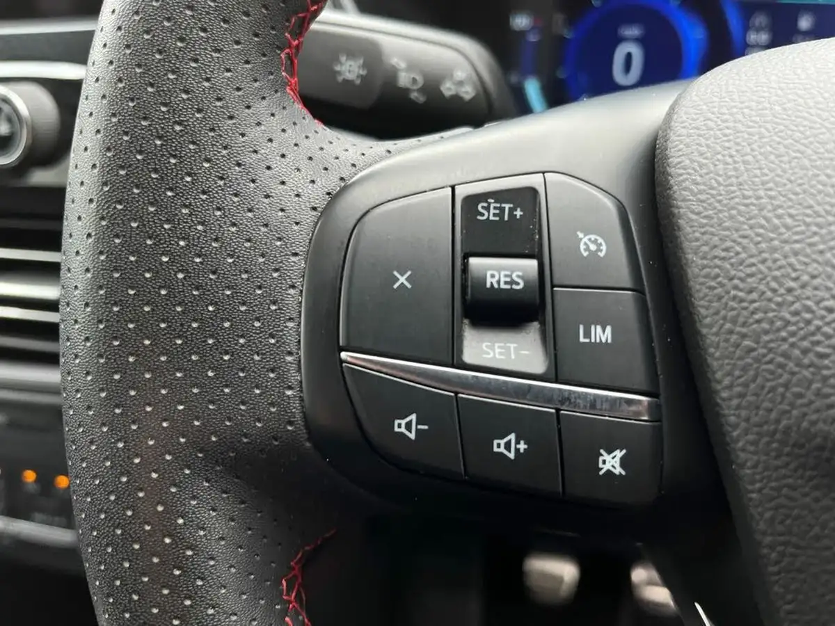 2022-ford-kuga-15t-st-line-edition-big-15