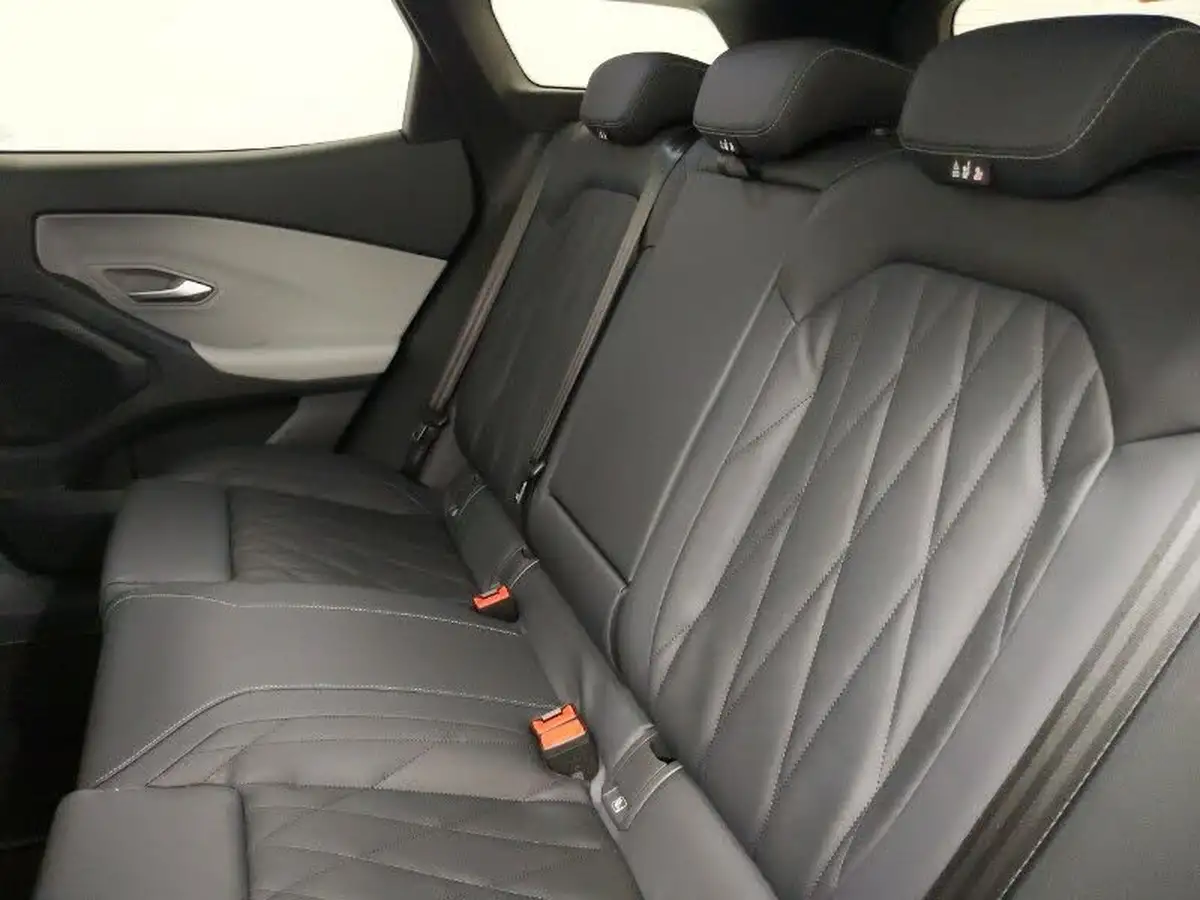 2024-ford-explorer-e-premium-286ps-77kwh-big-5