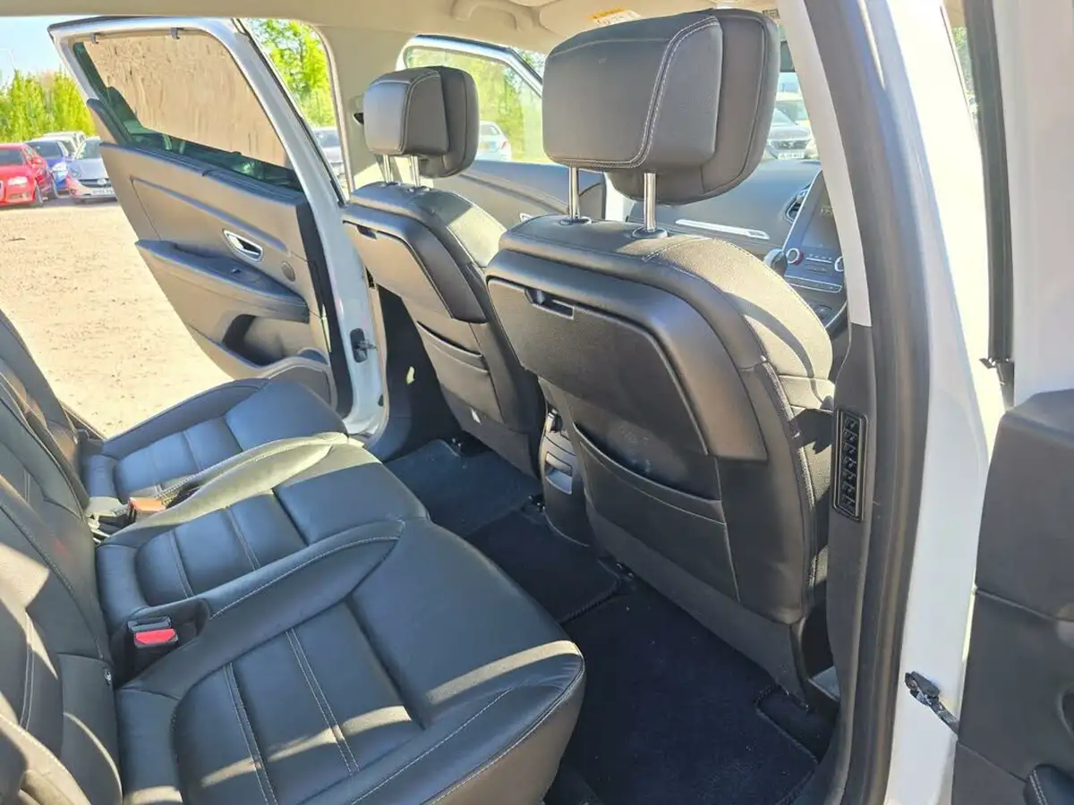 2017-renault-grand-scenic-16dci-signature-nav-160bhp-edc-auto-big-29