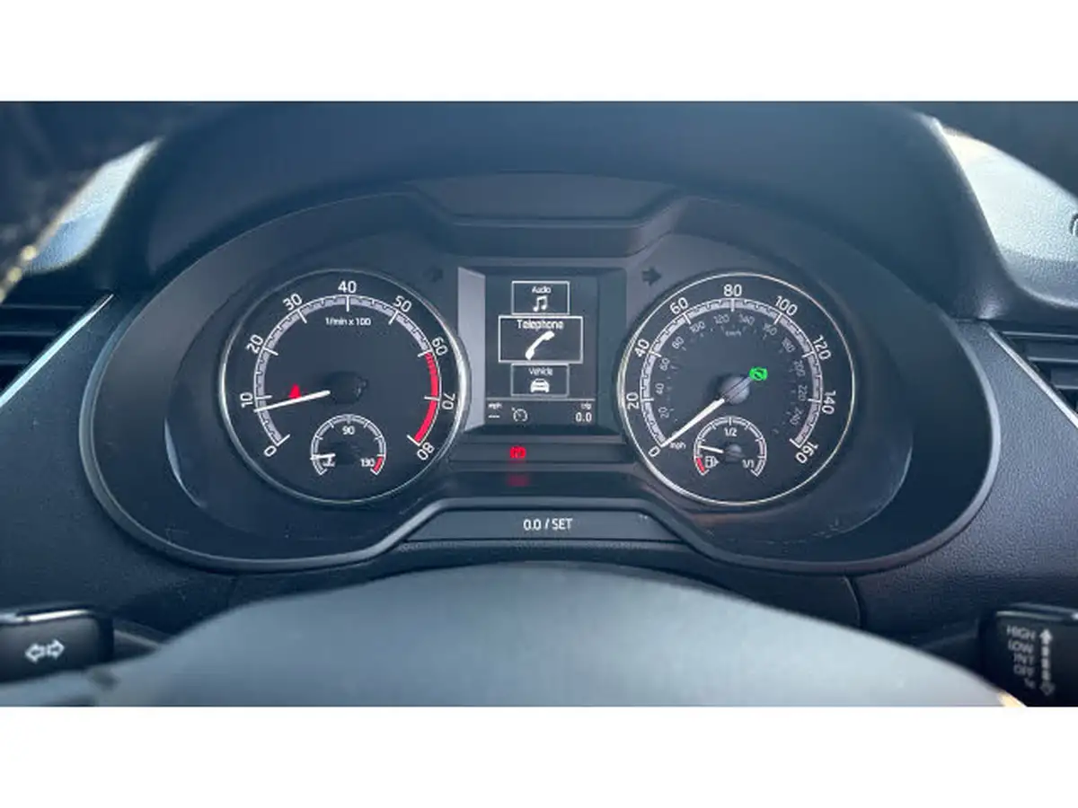 2017-skoda-octavia-14-tsi-se-estate-dsg-big-17
