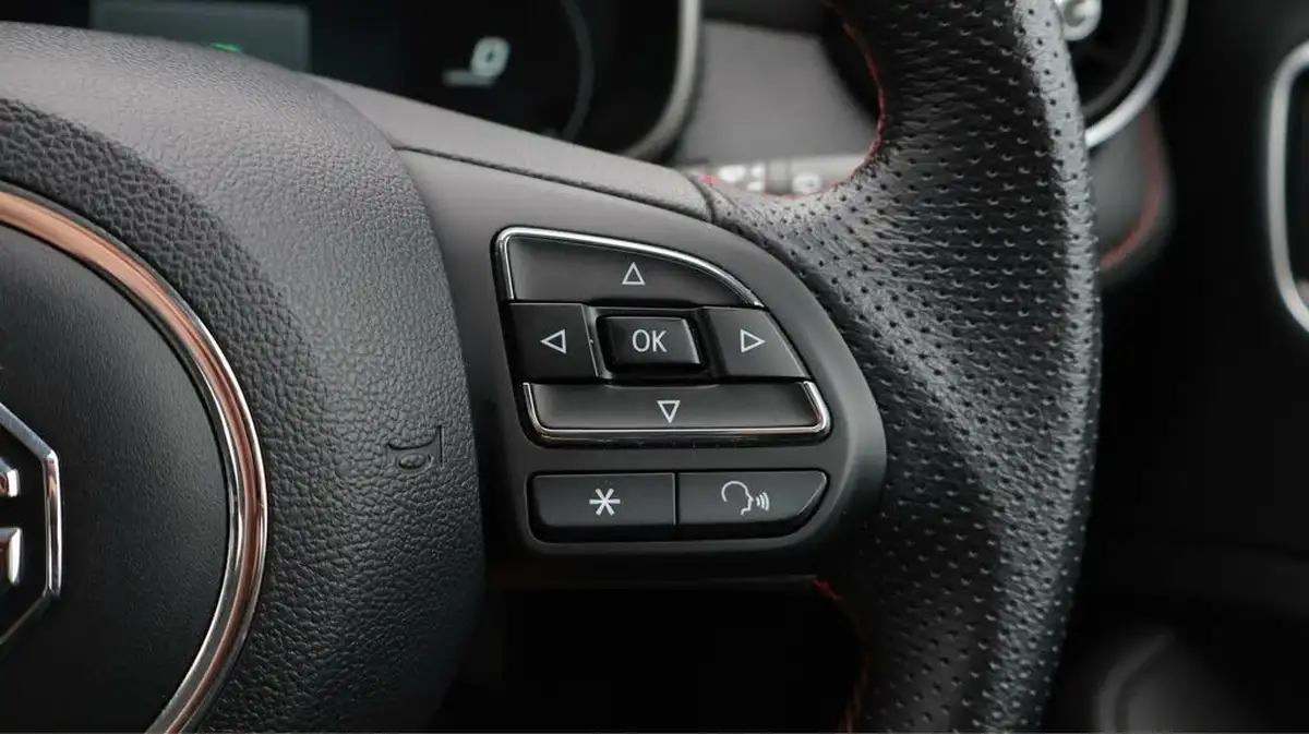 2022-mg-zs-suv-e-se-ev-176ps-big-23