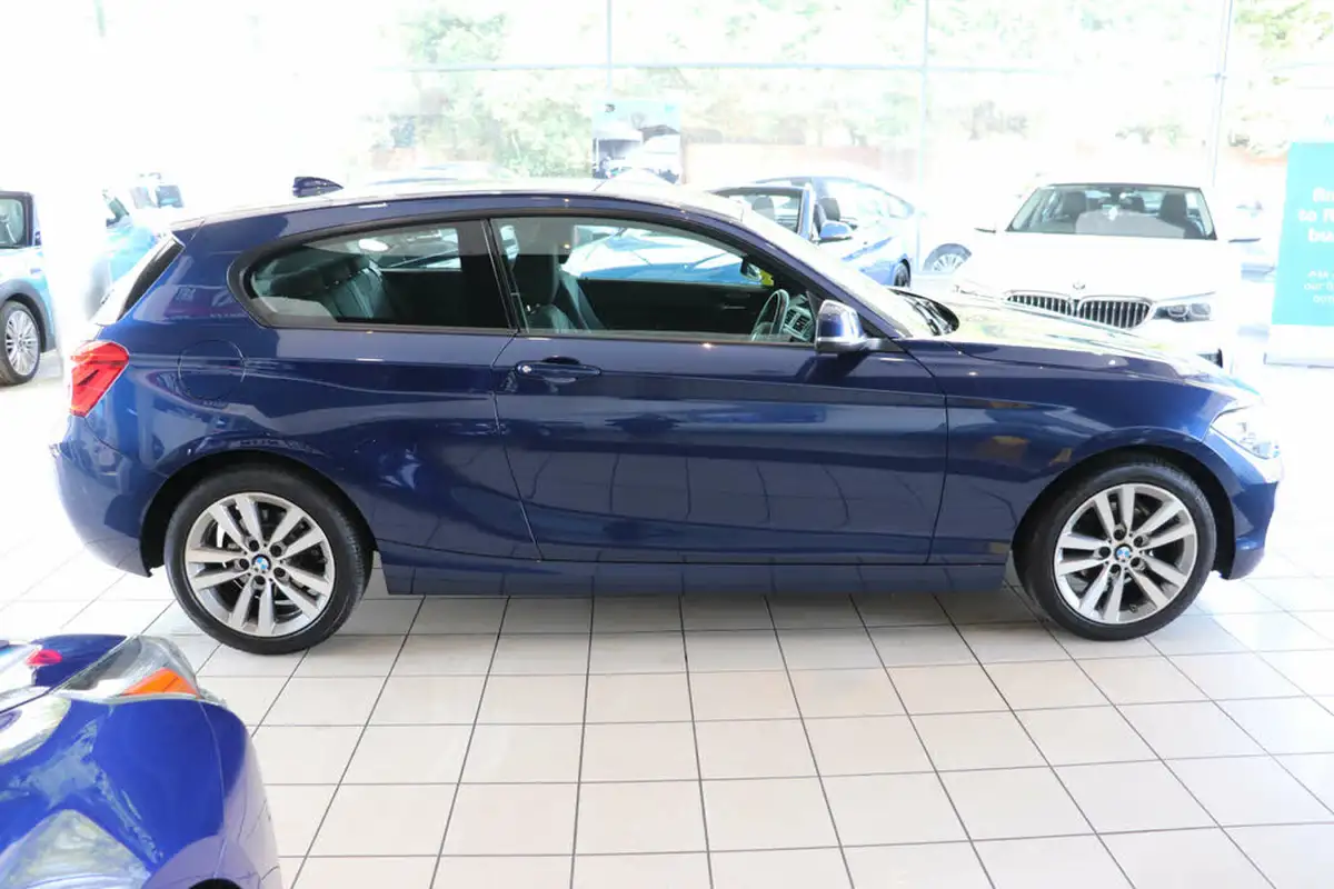 2017-bmw-1-series-15td-116d-sport-3d-auto-big-8