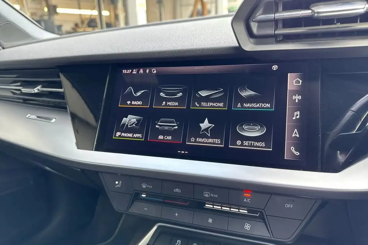 2023-audi-a3-10-30-tfsi-technik-big-32