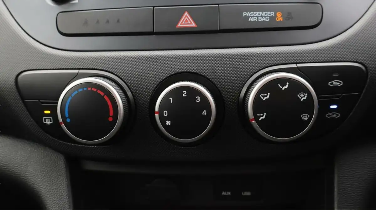 2019-hyundai-i10-10-s-big-12