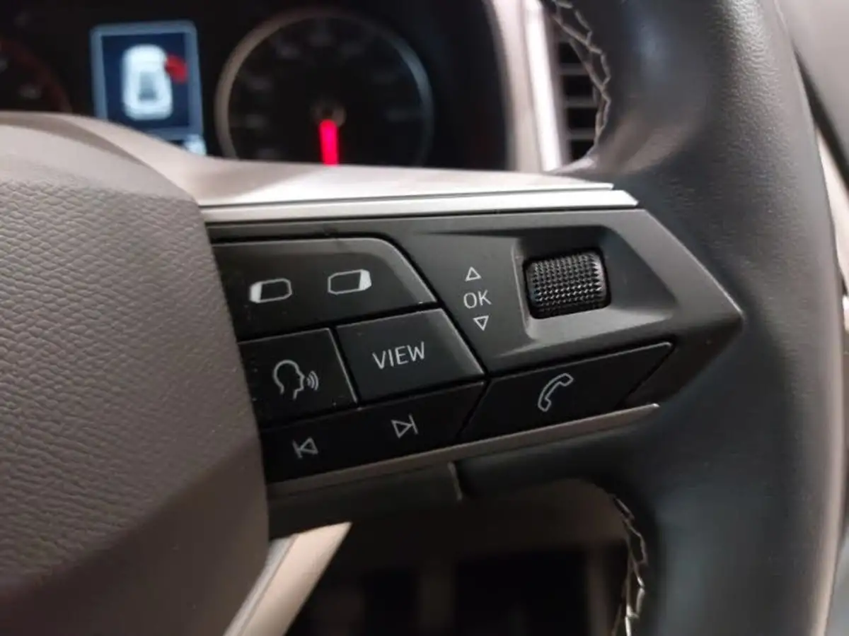 2022-seat-ateca-15-ecotsi-xperience-big-13