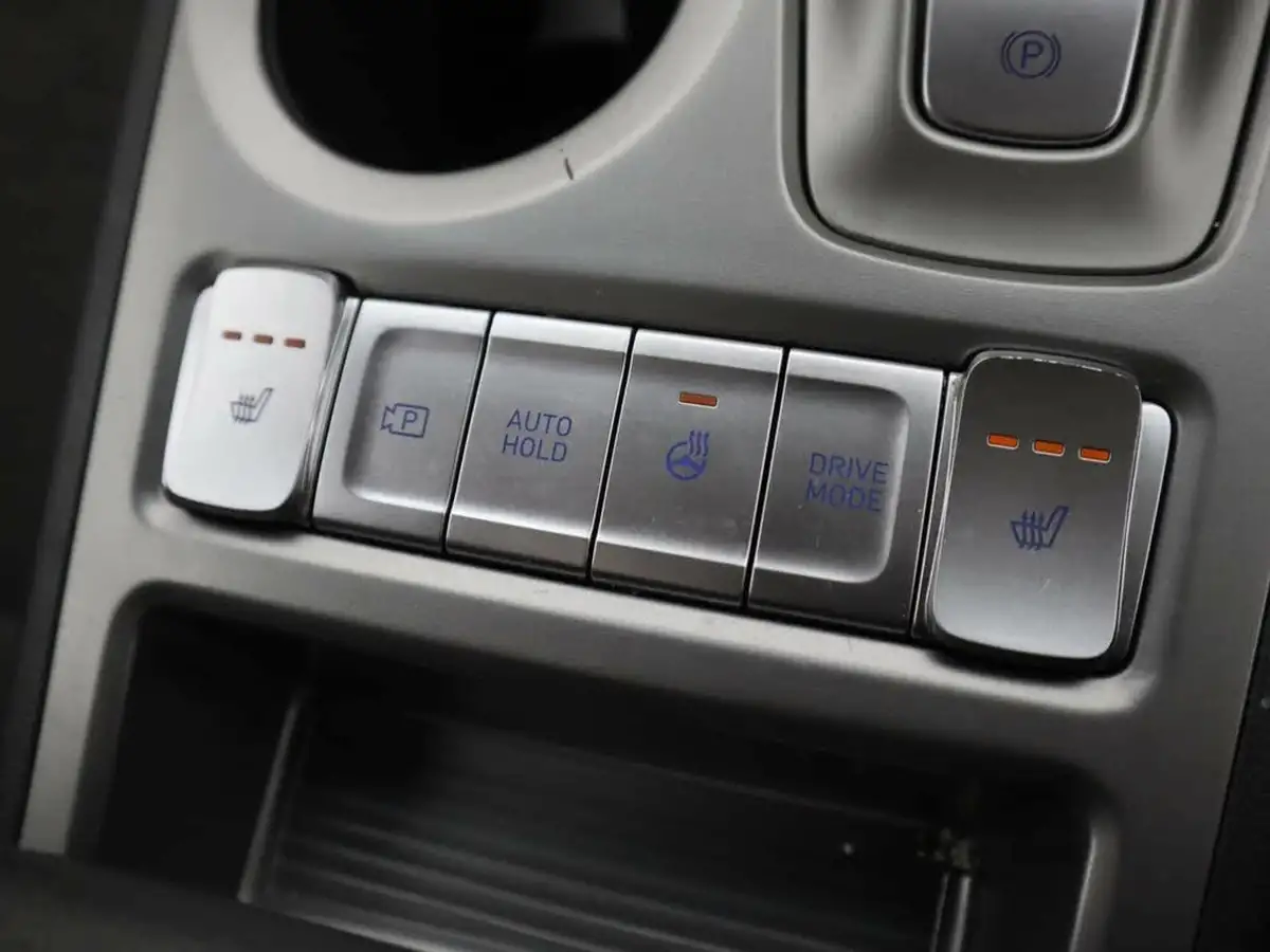 2022-hyundai-kona-e-premium-204ps-64kwh-7kw-obc-big-39