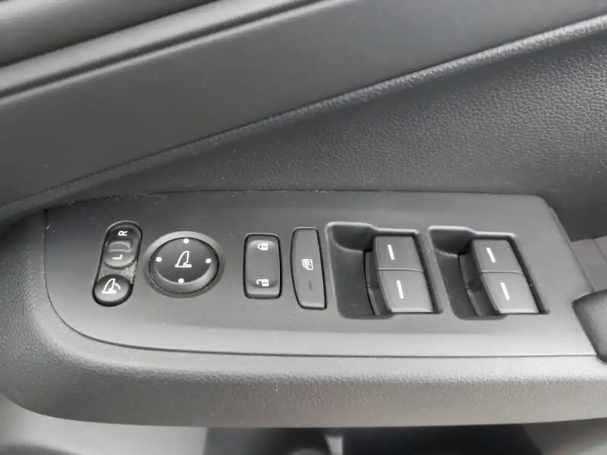 2022-honda-hr-v-15-i-mmd-elegance-big-18