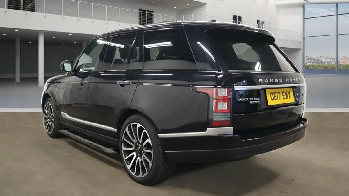 2017-land-rover-range-rover-44-sdv8-vogue-se-339ps-4wd-big-2