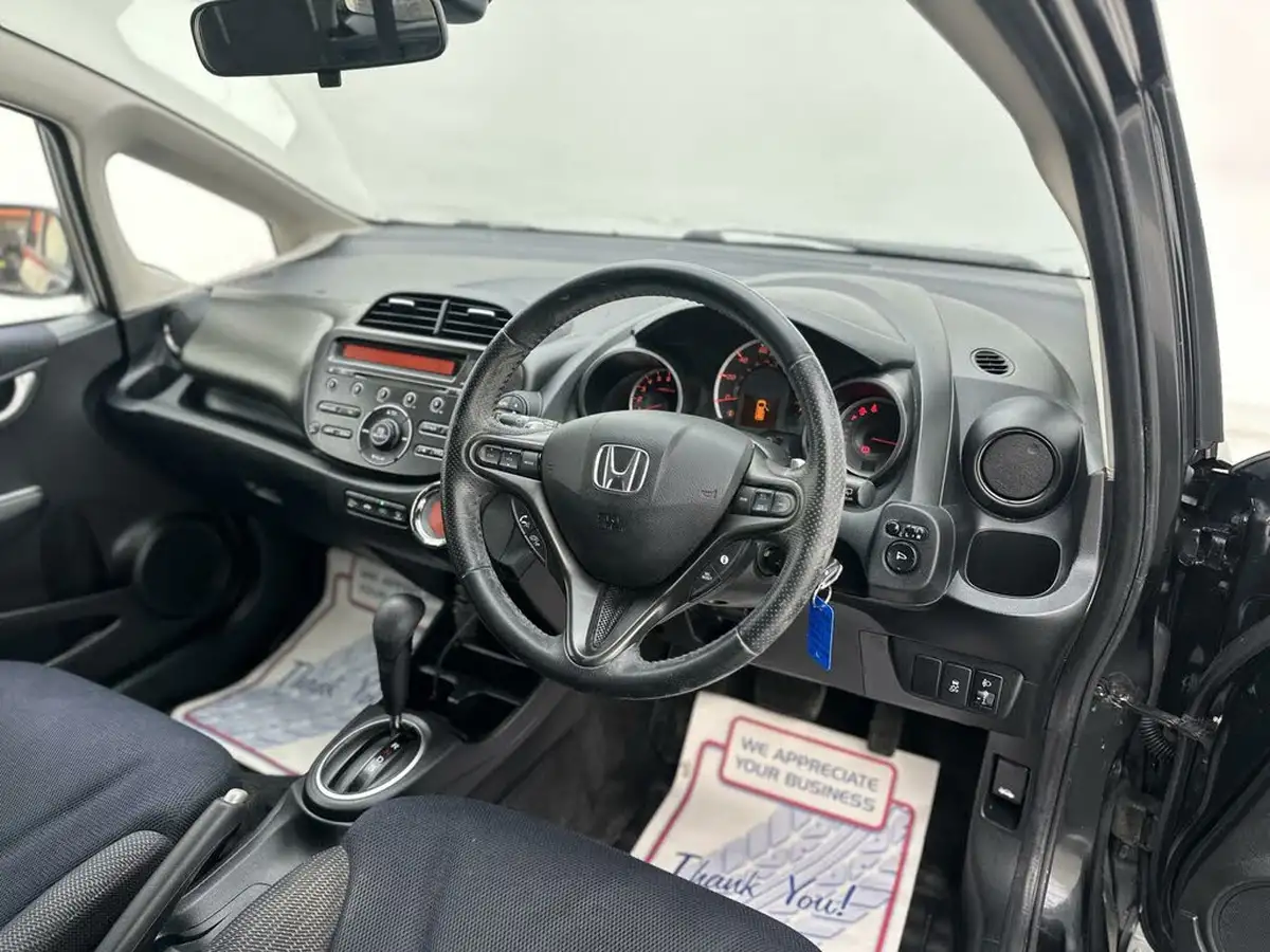 2012-honda-jazz-14-ex-cvt-big-20