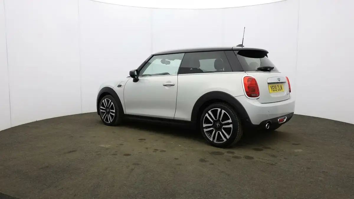 2019-mini-cooper-15-cooper-exclusive-134bhp-nav-hatchback-3d-auto-big-64