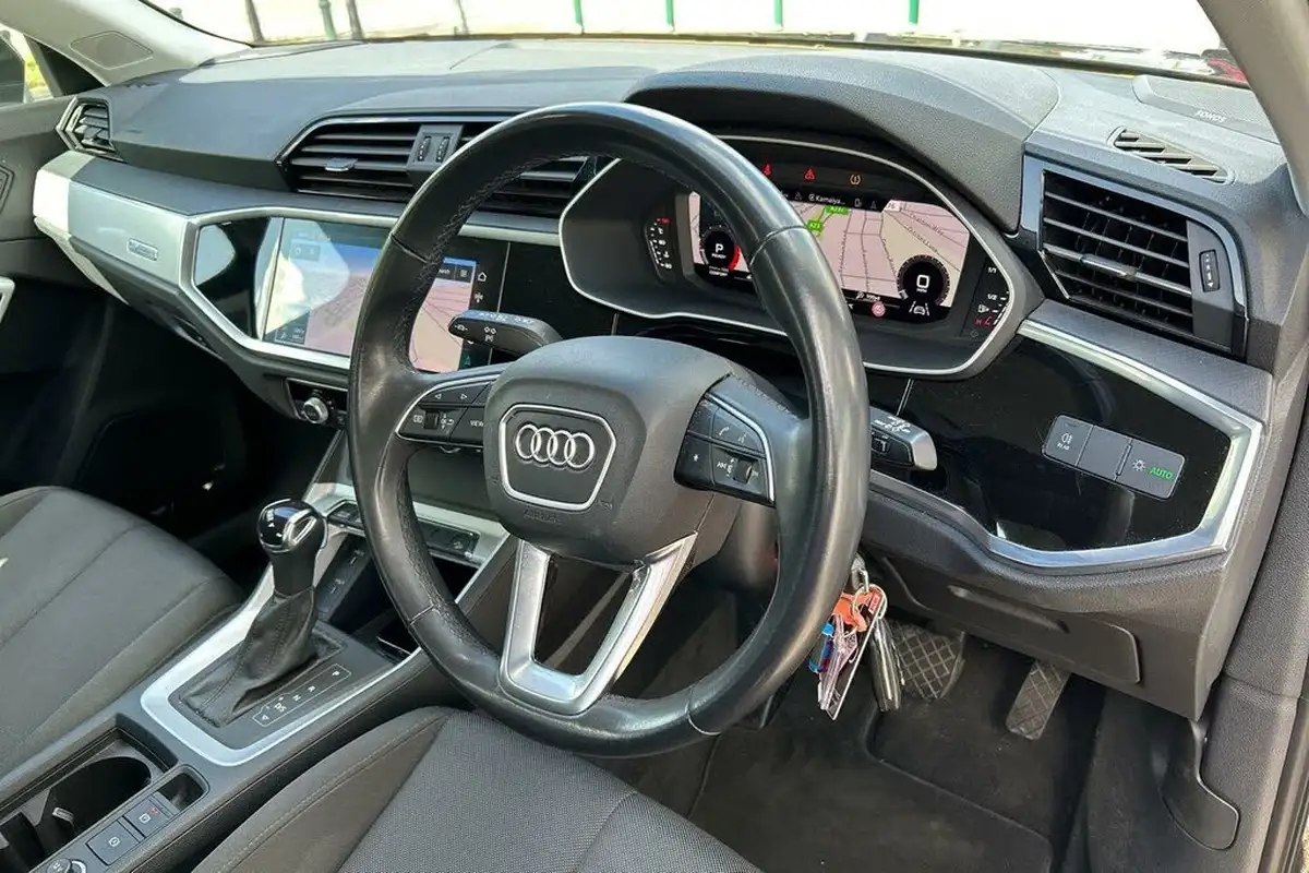 2022-audi-q3-15-35-tfsi-technik-cod-s-tronic-big-26