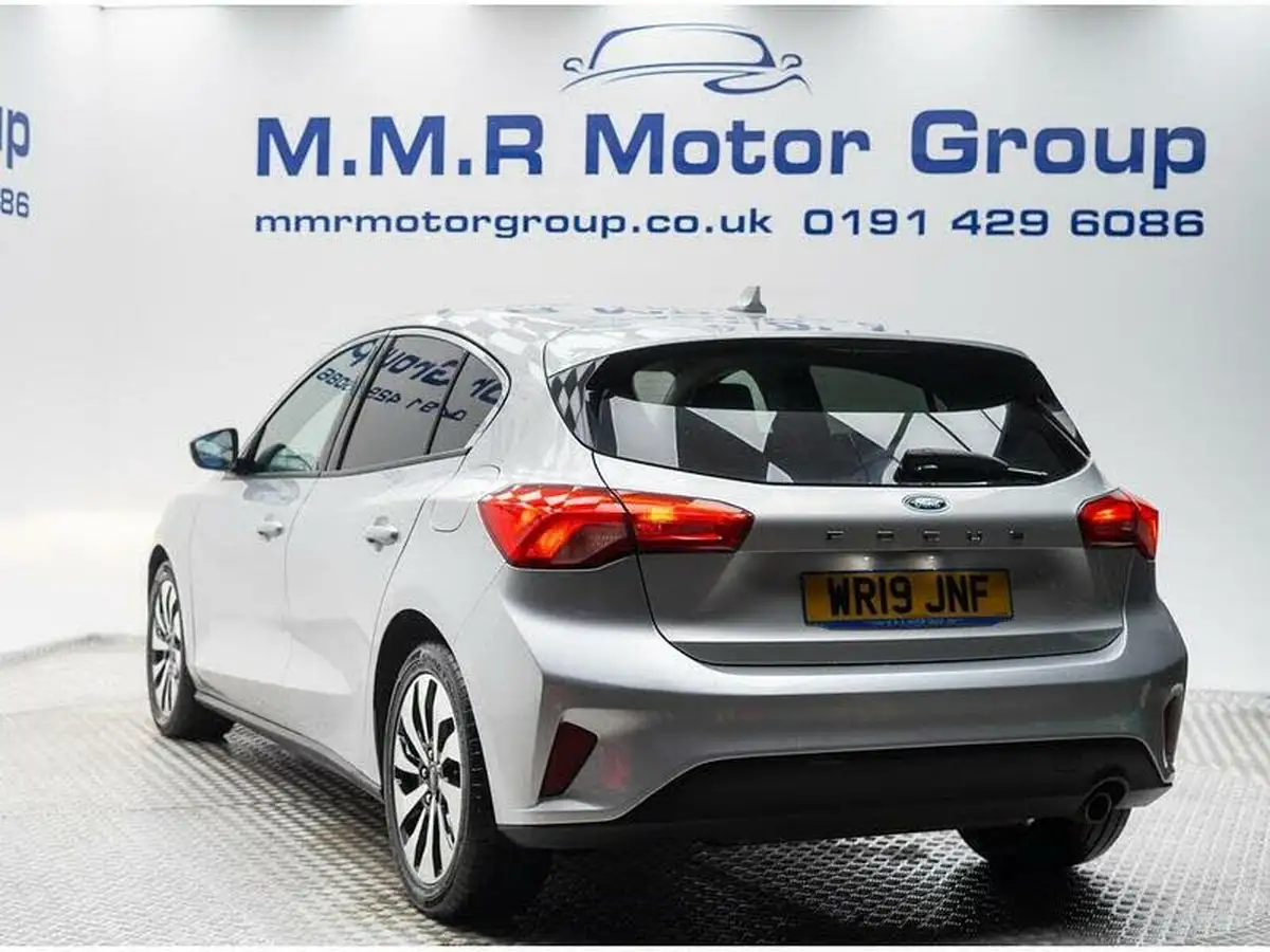 2019-ford-focus-10t-zetec-125ps-ss-hatchback-auto-big-9