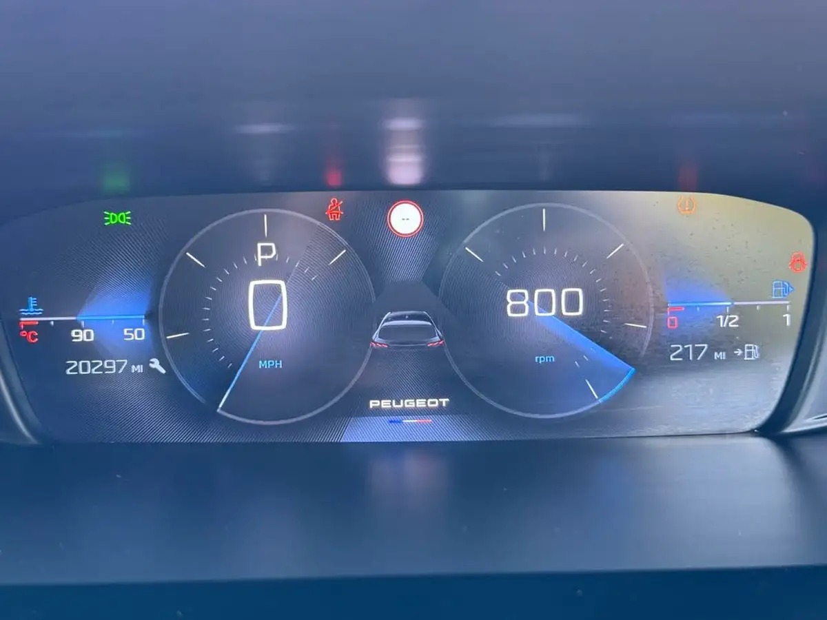 2022-peugeot-308-12-puretech-allure-premium-eat8-big-31