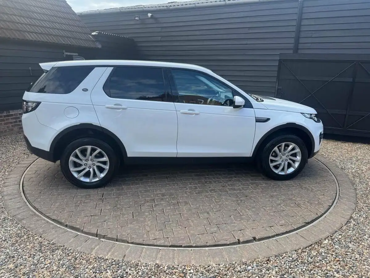 2017-land-rover-discovery-sport-20td4-se-tech-182ps-suv-auto-big-21