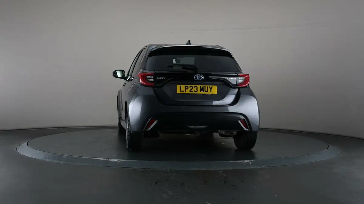 2023-toyota-yaris-15-vvt-i-design-big-37