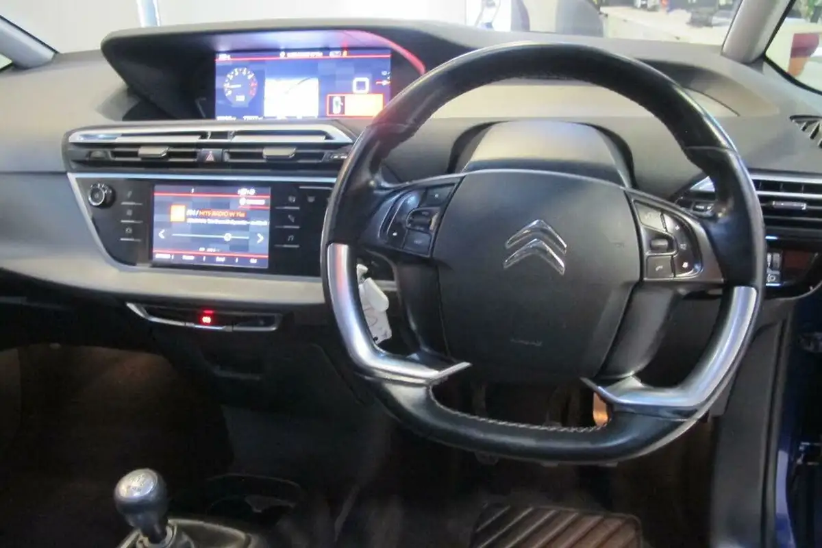 2018-citroen-grand-c4-picasso-16bluehdi-feel-big-22