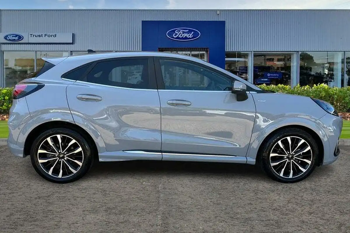 2023-ford-puma-suv-10-st-line-vignale-155ps-auto-big-2