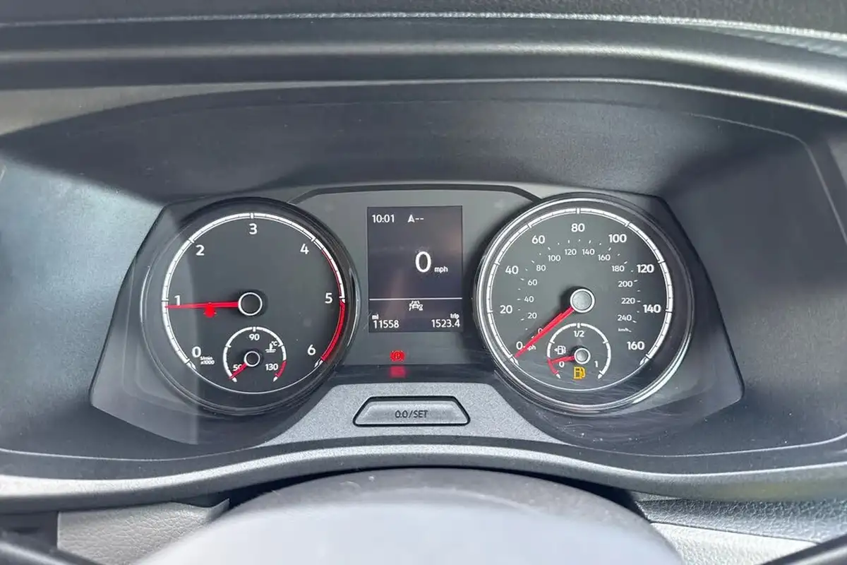 2024-volkswagen-transporter-big-41